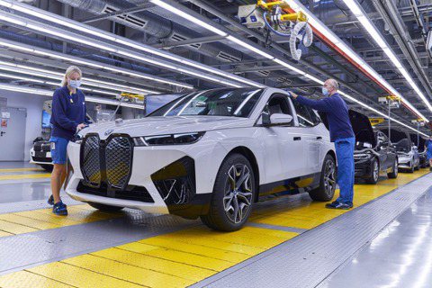 俄烏戰爭打亂供應鏈　BMW歐洲多廠被迫中斷生產！