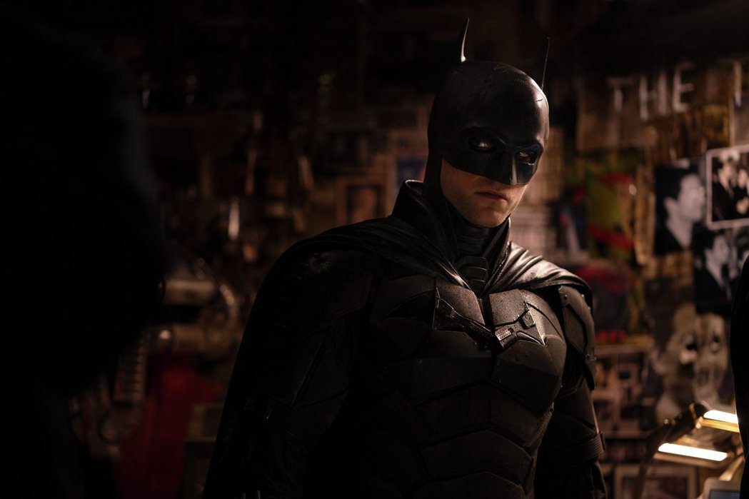 「蝙蝠俠」首日上映便遇到全台大停電，但仍開出亮眼票房。圖／華納兄弟提供