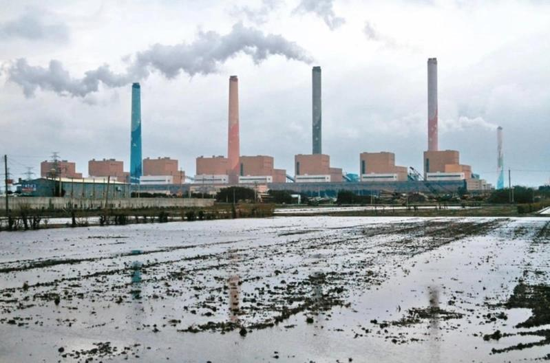台中火力發電廠是台中市空氣汙染源之一。圖／聯合報系資料照