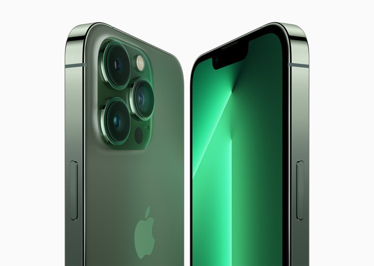 全新松嶺青色iPhone 13 Pro機身表面以奈米級金屬陶瓷多層次堆疊打造。圖...