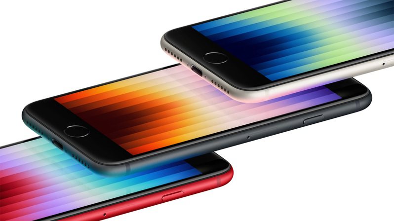 新一代的iPhone SE將A15仿生晶片和5G規格納入經典設計的外型中。圖／蘋果提供