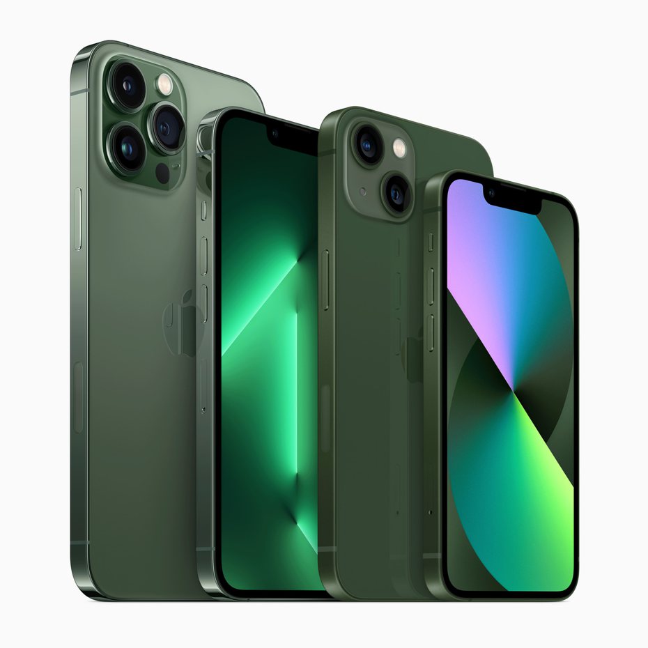 松嶺青色iPhone 13 Pro及綠色iPhone 13將於3月11日晚間9點開放預訂，3月18日起正式供貨。圖／蘋果提供