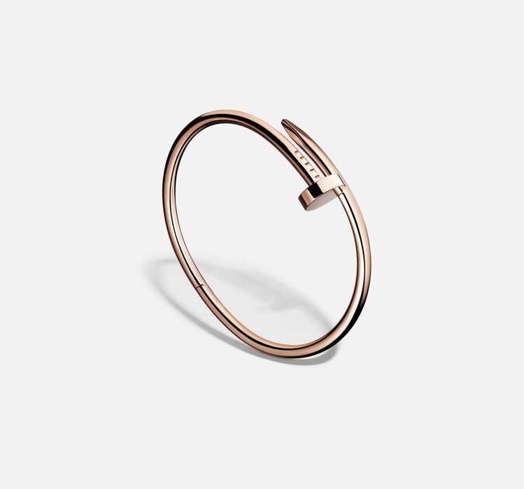 Juste un Clou手環的設計將一枚平凡簡單的釘子幻化為線條純淨俐落的珠寶。圖／卡地亞提供