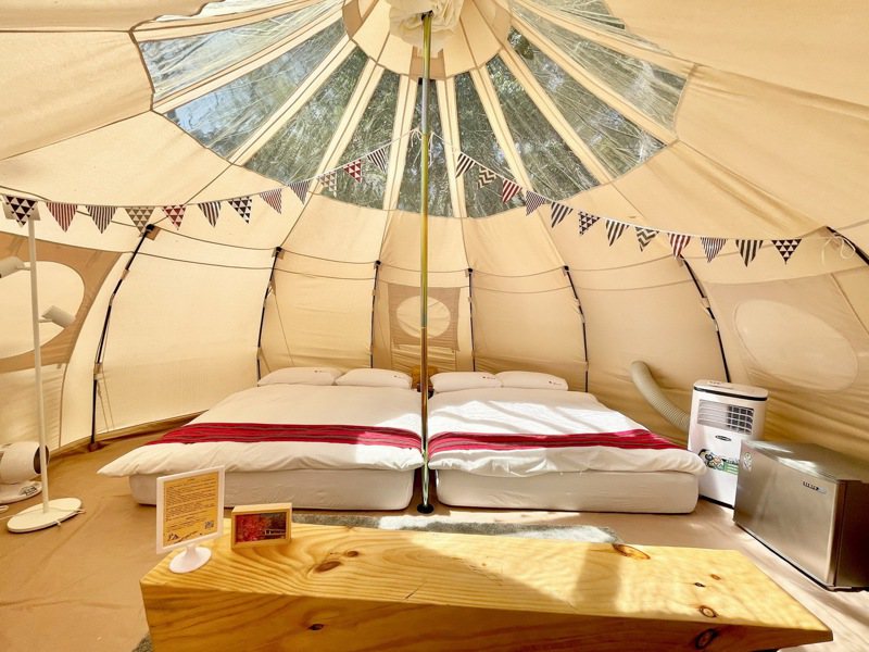 南投縣奧萬大國家森林遊樂區打造8頂星空帳篷，並於今啟用，開放預約入住。圖／南投林管處提供