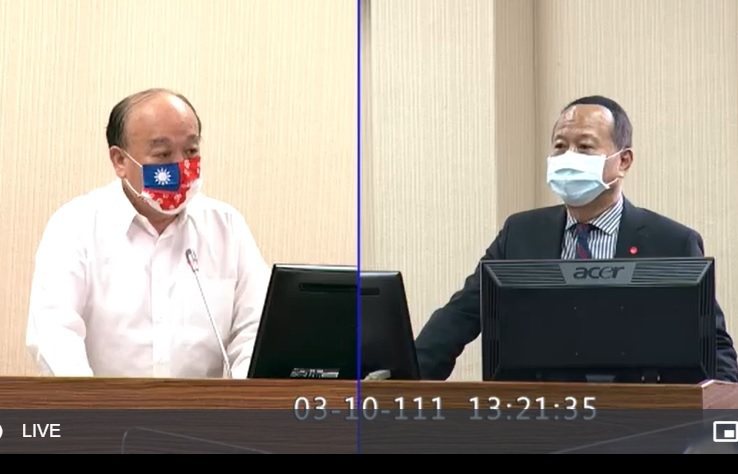 本會期加入立法院外交及國防委員會的國民黨立委吳斯懷（左）。圖／取自立法院直播畫面