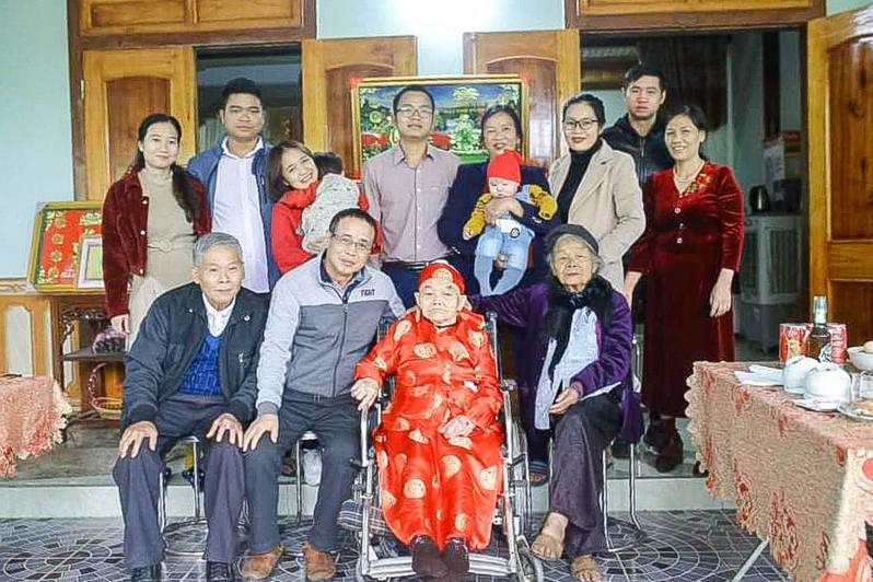 家人为她庆祝百岁大寿的照片。（网上图片）(photo:UDN)