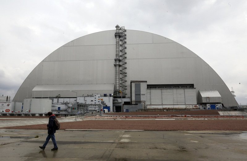 針對車諾比核電廠遭斷電一事，國際原子能總署（IAEA）發聲明指，存放在該處的核廢料已經充分冷卻，停電對安全沒有重大影響。美聯社