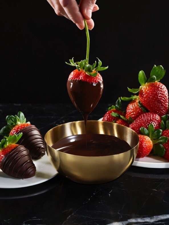 GODIVA受歡迎的草莓巧克力期間限定回歸，3月14日前於A8 B1 GODIV...