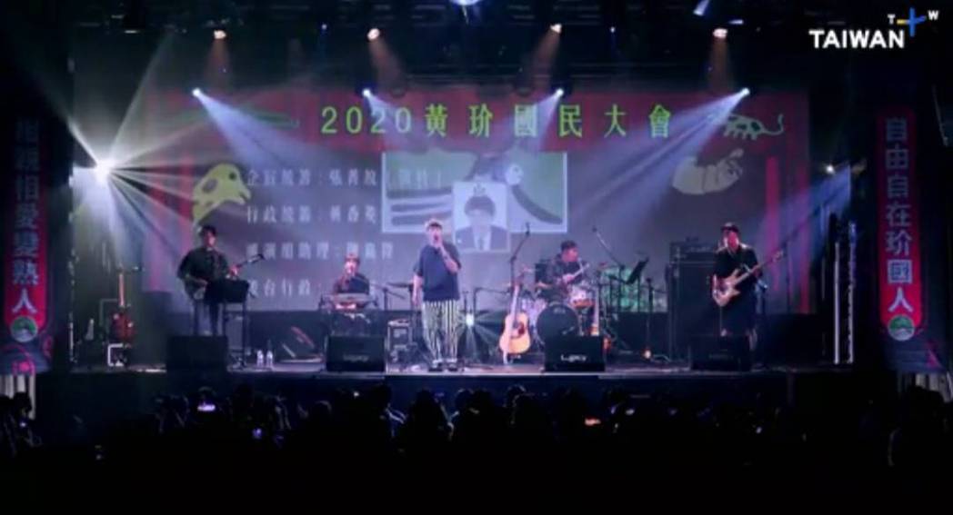 TaiwanPlus「登台之路」節目紀錄著黃玠表演的幽默、溫暖與熱情。圖／擷自T...