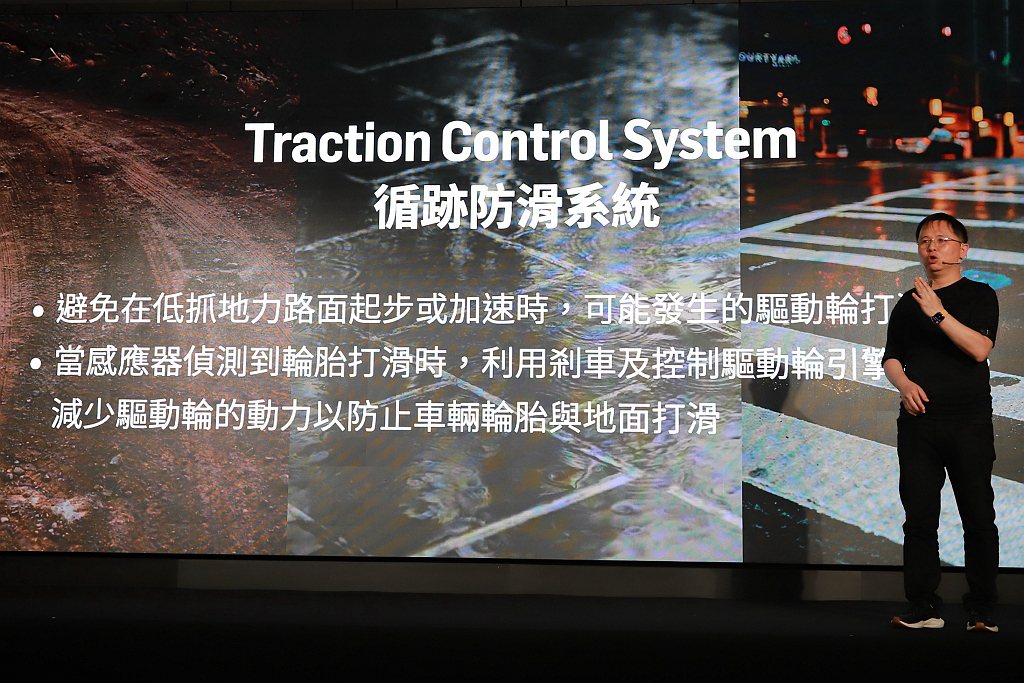 Gogoro推出全球第一套、專為普通重型電動機車開發的循跡防滑控制系統。 記者張...
