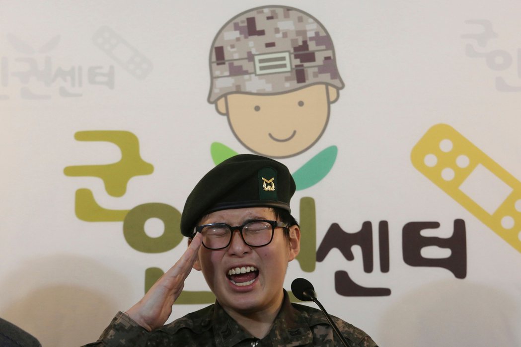 2020年1月，南韓跨性別軍人卞熙秀（圖）接受性別重置手術，希望申請以女性身份在...