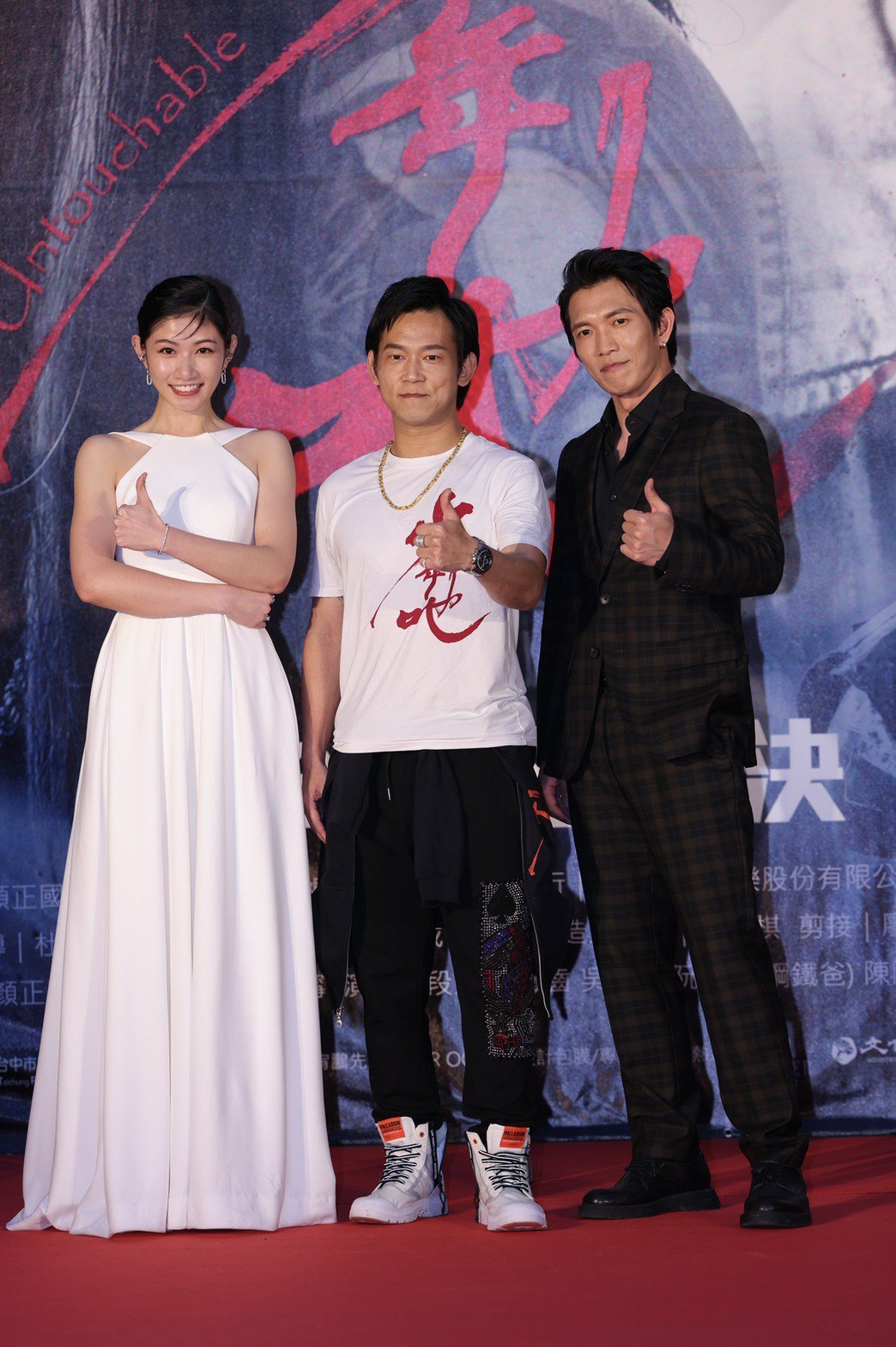 李千那(左起)、顏正國以及黃尚禾情侶檔出席「少年吔」首映。記者李政龍／攝影