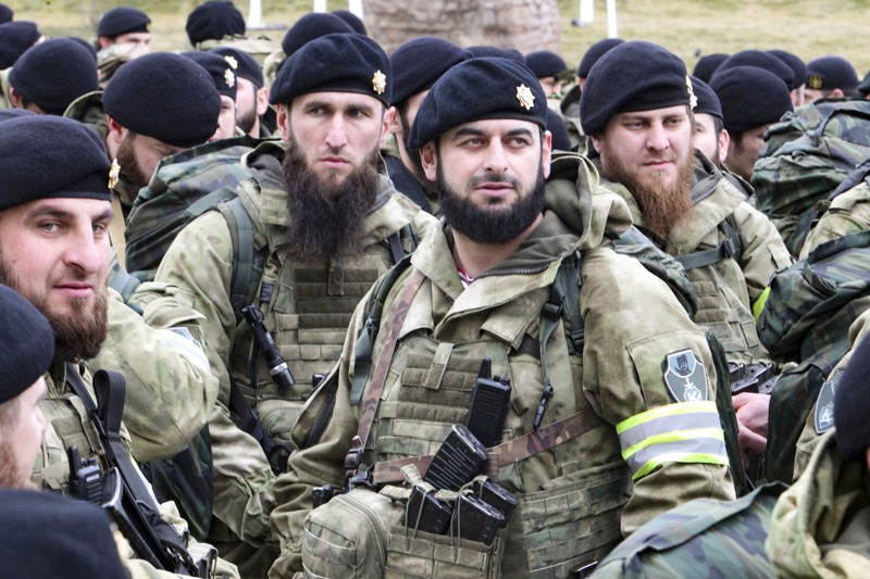 華爾街日報指出，普亭可能動用車臣軍隊，這些車臣兵受的不是常規戰訓練，因此可能是打算在奪取基輔的巷戰中用上他們。美聯社