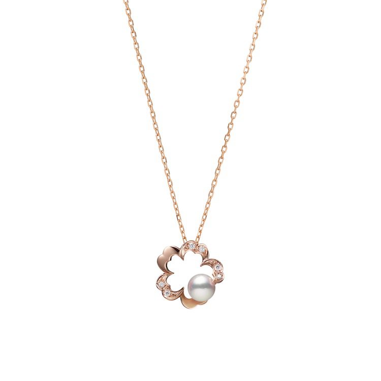 Mikimoto Cherry Blossom系列花形珍珠墜鍊，18K粉紅金鑲嵌鑽石與日本Akoya珍珠，63,000元。圖／MIKIMOTO提供