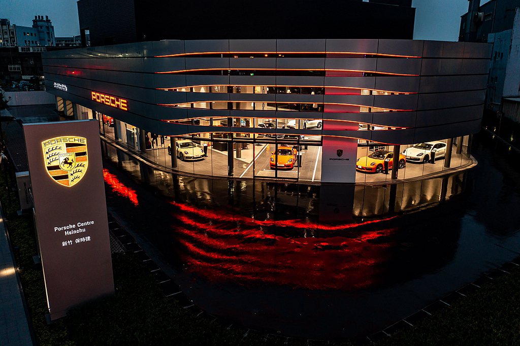 全新新竹保時捷中心建築物外觀體現「Destination Porsche」的設計...