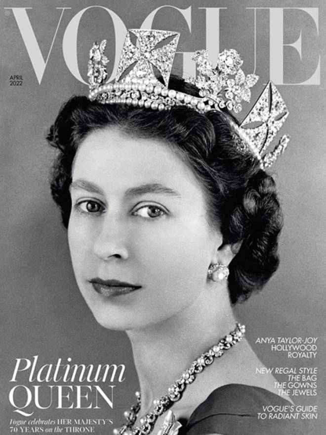 4月号英国Vogue杂志向英国女王致敬。图／摘自杂志官网(photo:UDN)