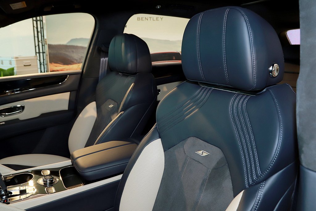Bentley Bentayga S椅面專屬「S」刺繡車標。 記者張振群／攝影