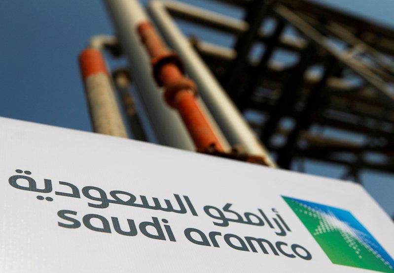 美國華爾街日報上周報導，知情人士透露，沙烏地阿拉伯正與中國大陸積極談判，討論將其向大陸出售的部分石油以人民幣計價，此舉將削弱美元在全球石油市場的主導地位。路透