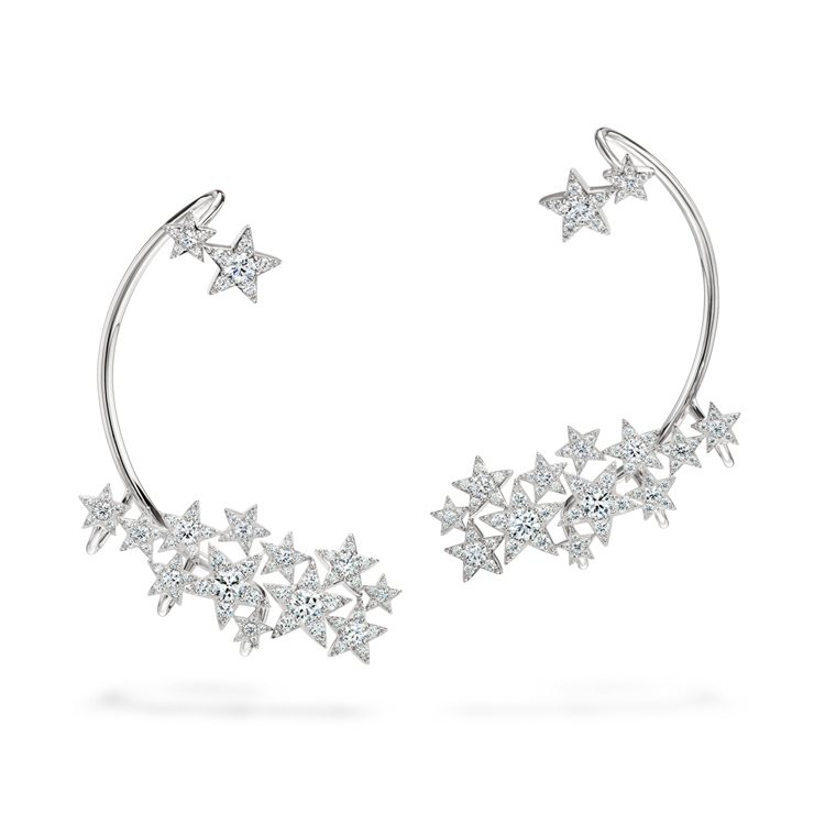 Illa Luxe Constellation白K金鑽石耳掛式耳環，74萬7,000元。圖／Hearts On Fire提供