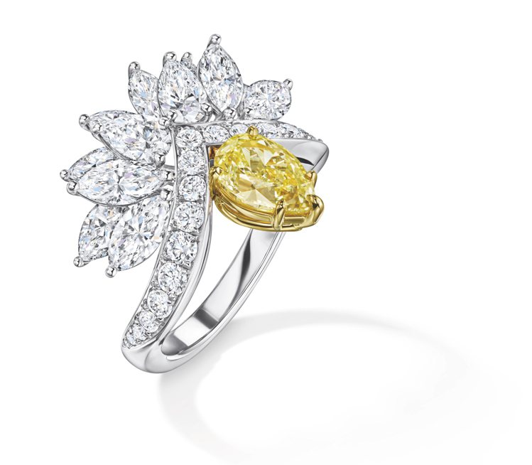 海瑞溫斯頓NewYork系列Eagle黃鑽鑽石戒指，主石為1顆1.3 克拉水滴型...