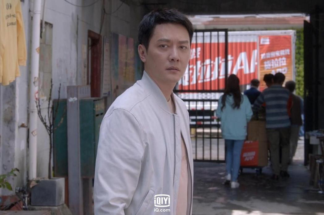 馮紹峰在「心居」中飾演一位不得志的失婚男子。圖／愛奇藝國際站提供