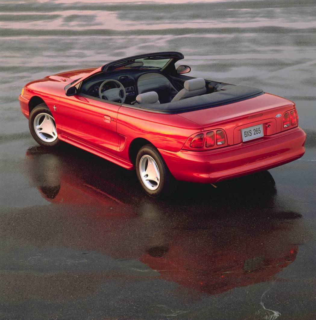 第四代Ford Mustang是在1994年時正式登場。 圖／摘自Ford
