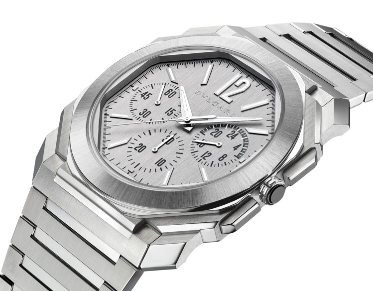 Octo Finissimo Chronograph GMT Automatic超薄自動兩地時區計時腕表，約54萬3,000元。圖／寶格麗提供