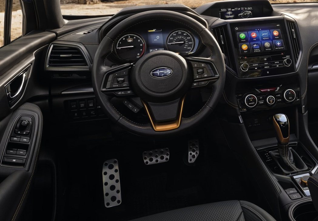 Subaru儀錶板另一盞指示燈則會顯示第二排安全帶是否繫好。 摘自Subaru