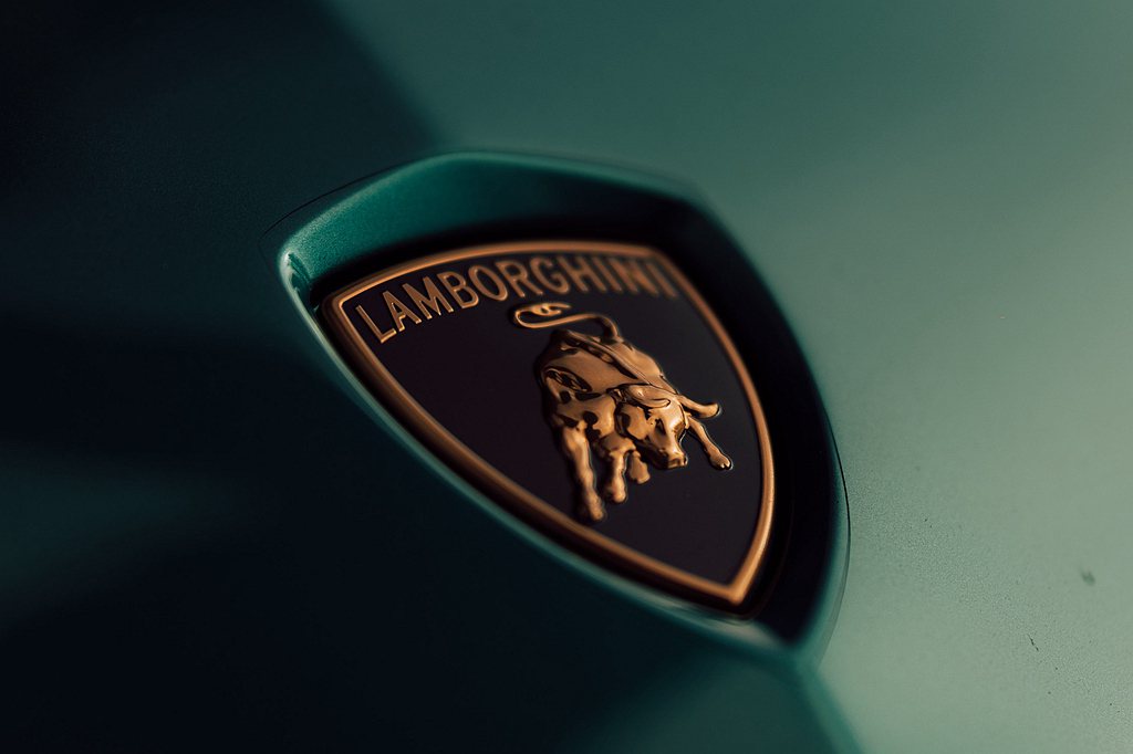 2021財務年度Automobili Lamborghini創下品牌歷史上最佳銷售成績，全球營業額高達19.5億歐元，較前一年度增長19％；交付車輛數達到8,405輛，相比2020年度增長13％。 圖／Lamborghini提供