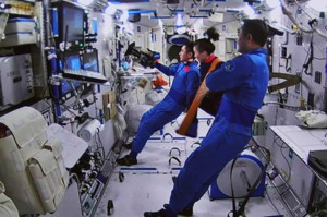 神舟13號將於4月返回地球，載著包括一位中國大陸女性太空人王亞平在內的三位太空人返回地球。圖為天宮太空站的天和核心艙。新華社