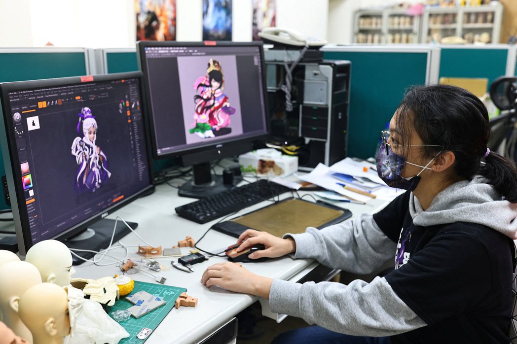 台灣知名的霹靂布袋戲也將人氣角色製成NFT推到國際平台。 圖／路透社