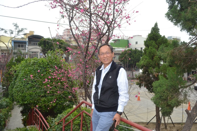 台南市電器商鄭戴源為延平國中打造櫻花公園，也實現他的櫻花夢。記者鄭惠仁／攝影