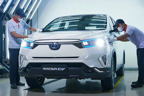 Toyota Innova EV概念車於印尼車展發表！