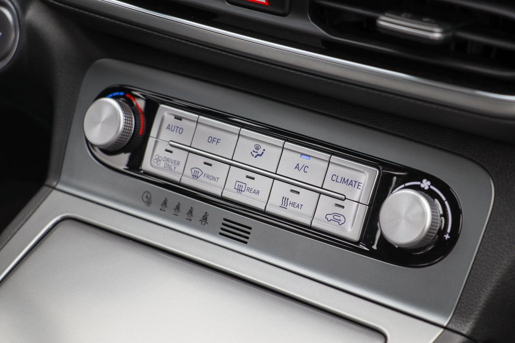 Hyundai Kona Electric配有Driver Only的空調設定。...