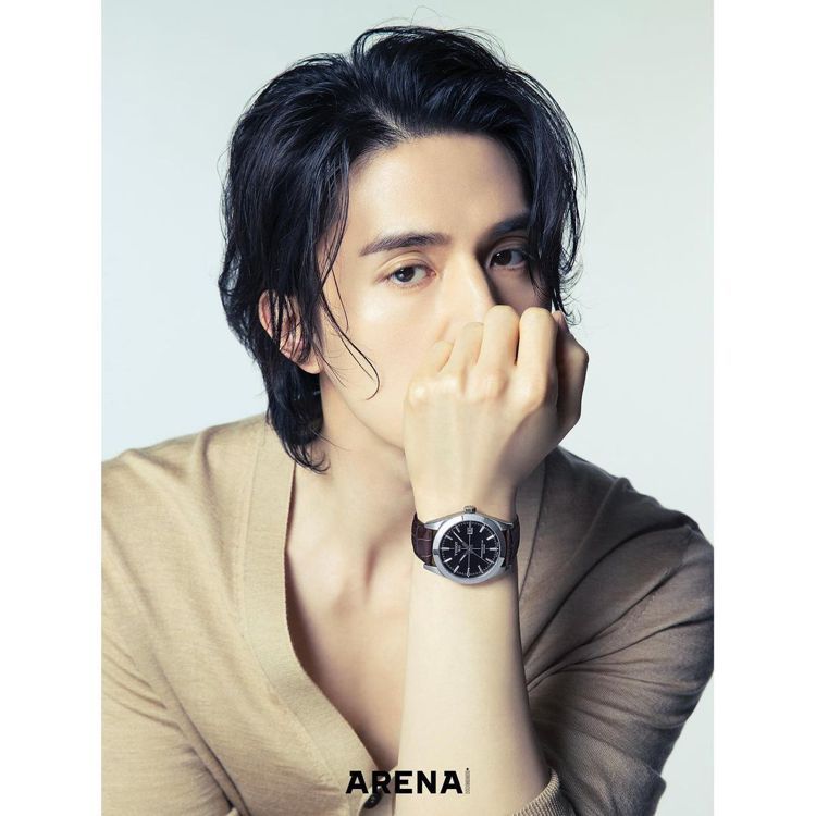 李棟旭以天梭表韓國品牌大使身份，再度登上韓國《ARENA》雜誌。圖／摘自instagram