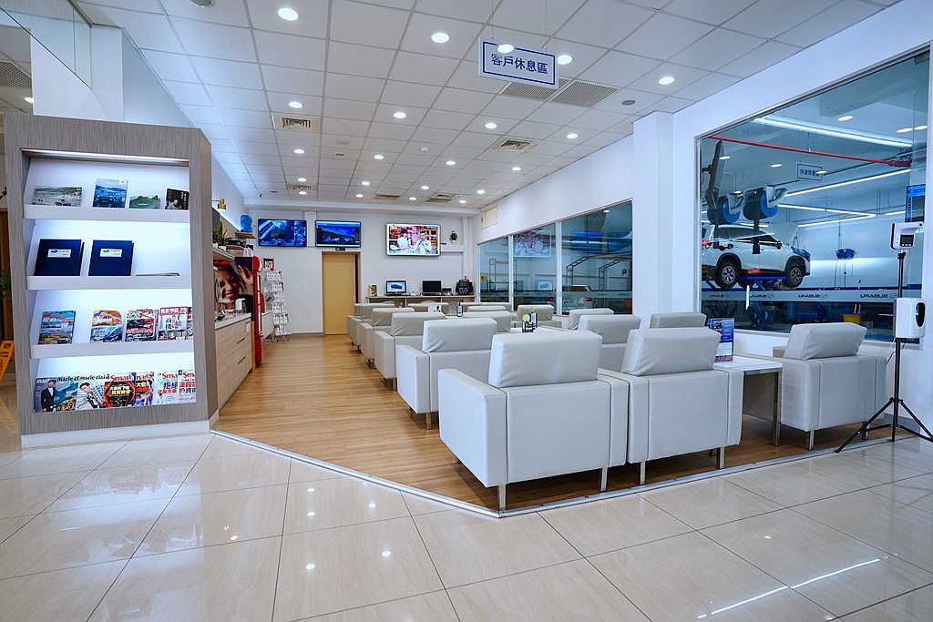 Subaru台灣意美汽車目前全台共有21處授權展示中心及23處授權服務廠，未來將...