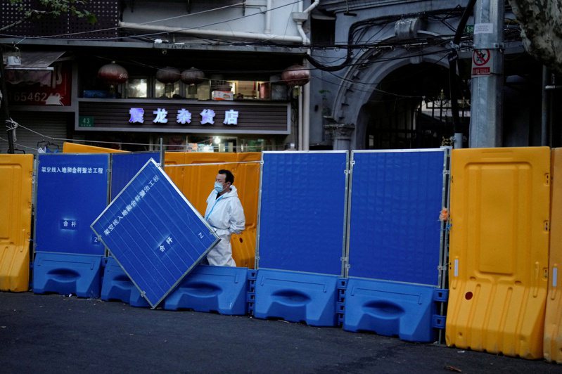 據路透報導，30多家台灣企業表示，上海疫情形勢嚴峻已導致它們停產。路透社