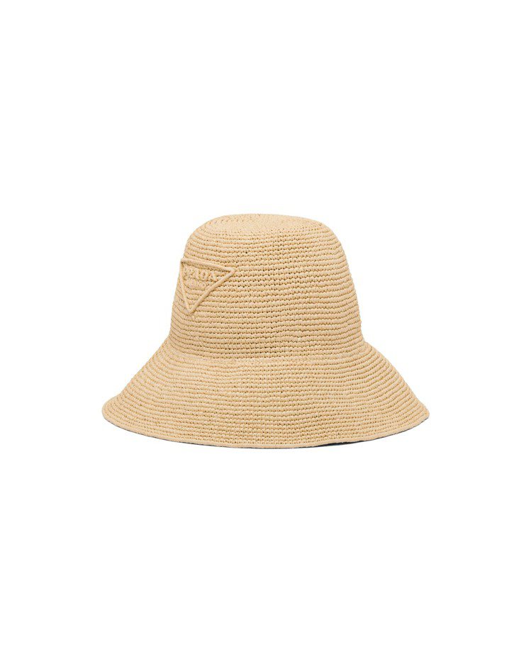 獨家商品-PRADA三角標誌拉菲亞草遮陽帽，28,500元。圖／PRADA提供