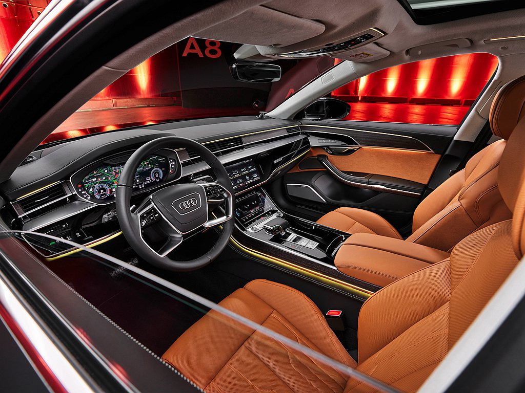 Audi A8車內配置內裝延升真皮套件、舒適型座椅搭配Valcona皮椅及Ban...