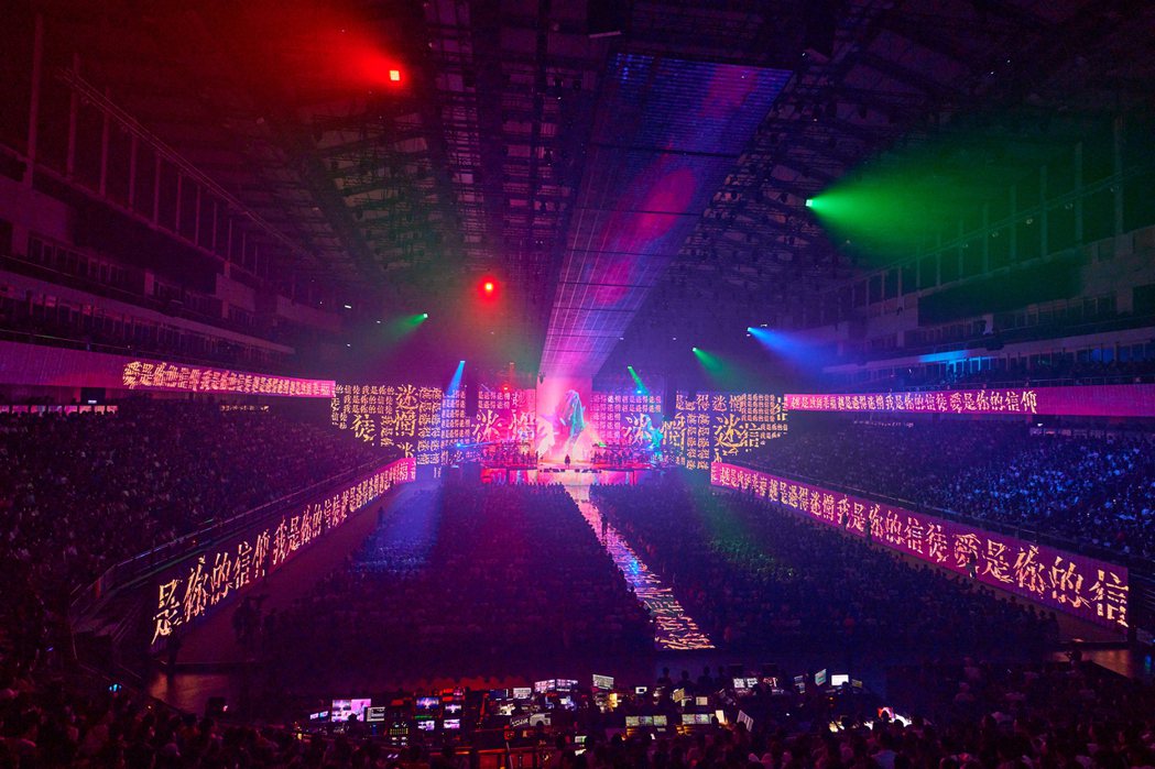 張惠妹的「aMEI ASMR世界巡迴演唱會」運用大量LED屏幕營造環繞感。圖／聲...
