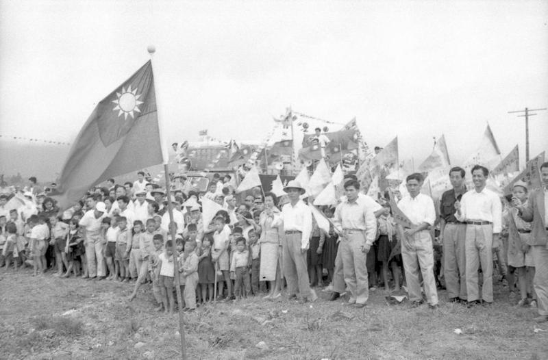 1959年4月19日，花蓮港擴港工程開工典禮，有許多民眾前來參加。圖／聯合報系資料照片