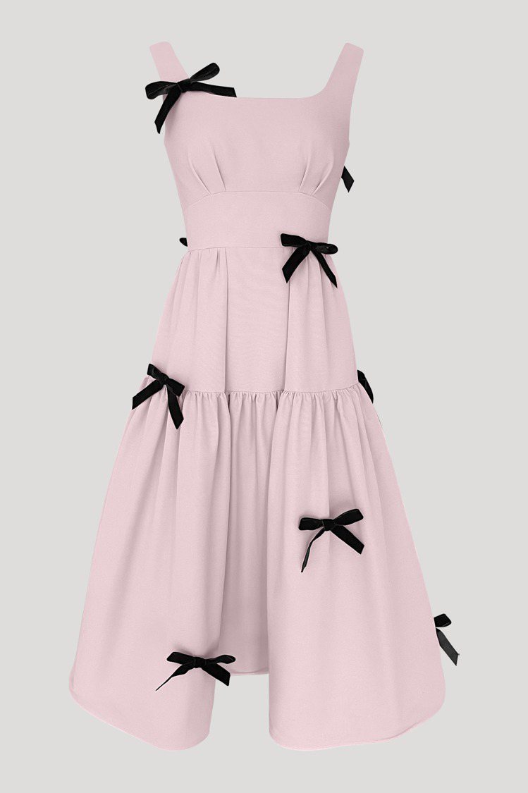 Portmanteau淡粉色方領無袖蝴蝶結設計洋裝，19,800元。圖／LIGH...