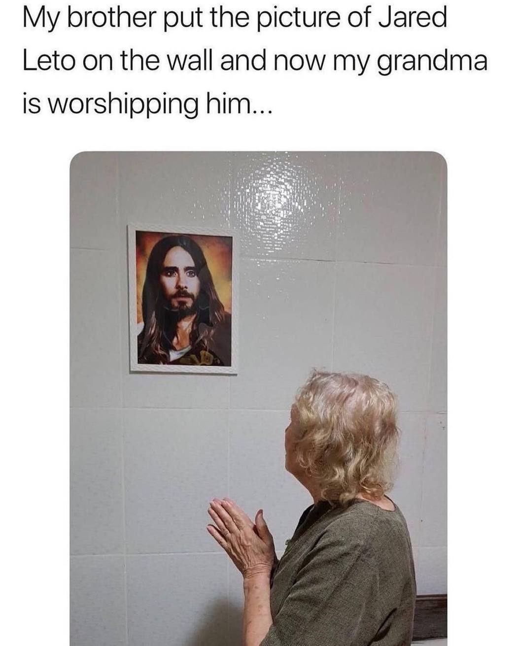 網曝老奶奶把傑瑞德雷托當耶穌拜。圖／擷自IG