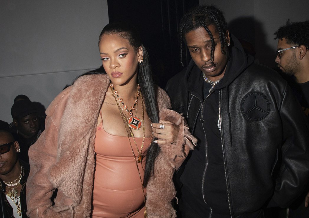 A$AP Rocky（右）和蕾哈娜即將迎接孩子誕生，卻被造謠分手。（美聯社資料照
