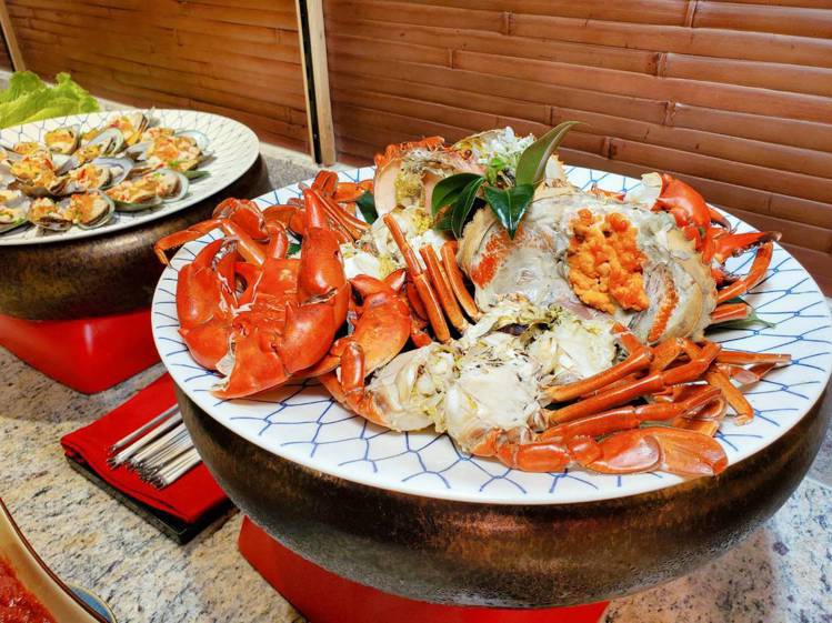 肥美的螃蟹料理。記者陳睿中／攝影