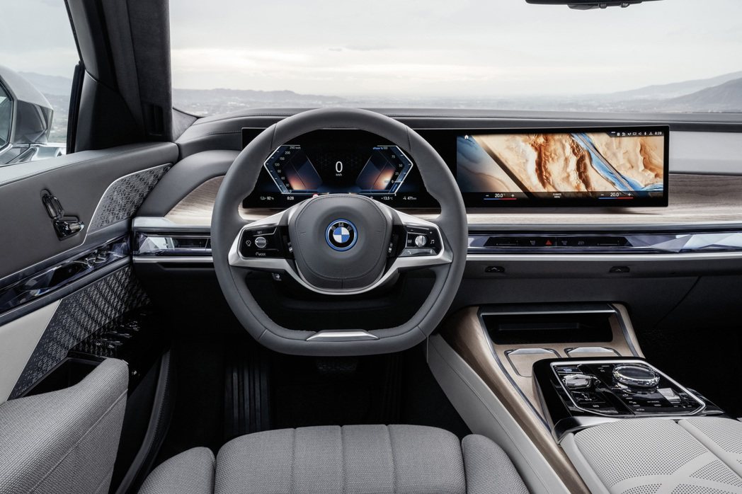 圖為全新BMW G70 i7 xDrive60內裝。 摘自BMW