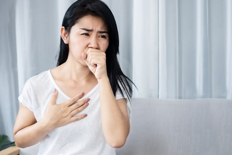Omicron的咳嗽多為乾咳，屬於長時間且劇烈的咳嗽。<br />圖／常春月刊提供