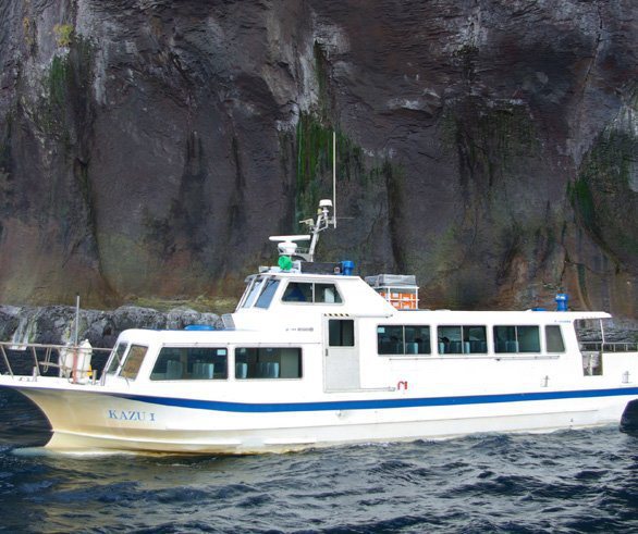 日本海上保安廳指出，一艘載著26人的日本觀光船KAZU 1當地時間23日下午1時15分，在北海道東北部知床半島近海沉船，船上26人生死不明。擷取自推特