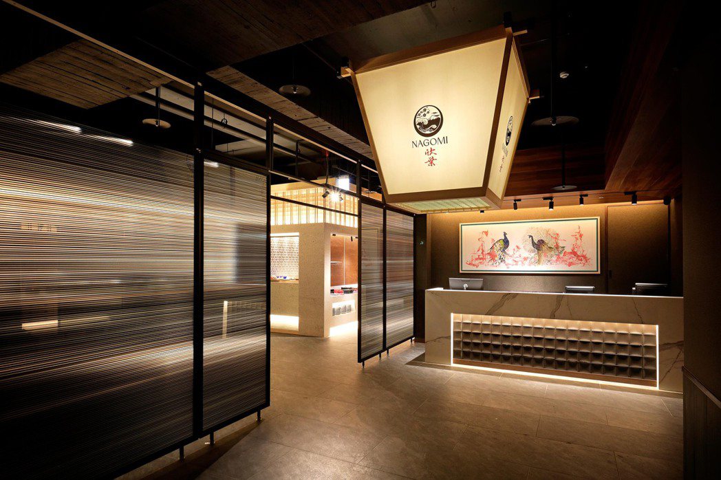 日本室內設計師下村伸以日本數寄屋建築為概念出發，在材質、光影等細節處呈現日本文化...
