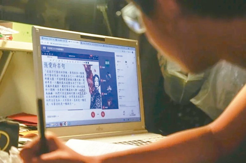 台北市副市長蔡炳坤今在防疫記者會上表示，昨日酷課雲遭阻斷服務 (DDoS) 攻擊，今下午更接連發生四波攻擊。圖為示意圖。本報資料照片